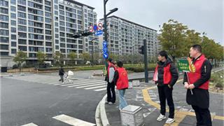 龍港新城開展交通勸導志愿服務活動
