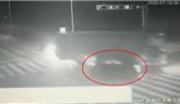 溫州龍港工程車碾死人監(jiān)控曝光：4人被碾身亡 當(dāng)?shù)亻_始嚴(yán)查行動